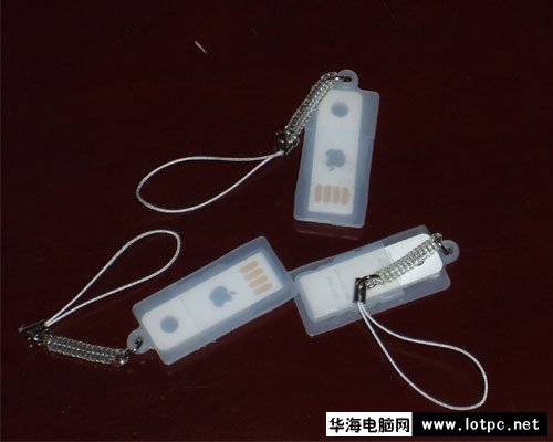 本文所使用的U盘 本文所使用的U盘